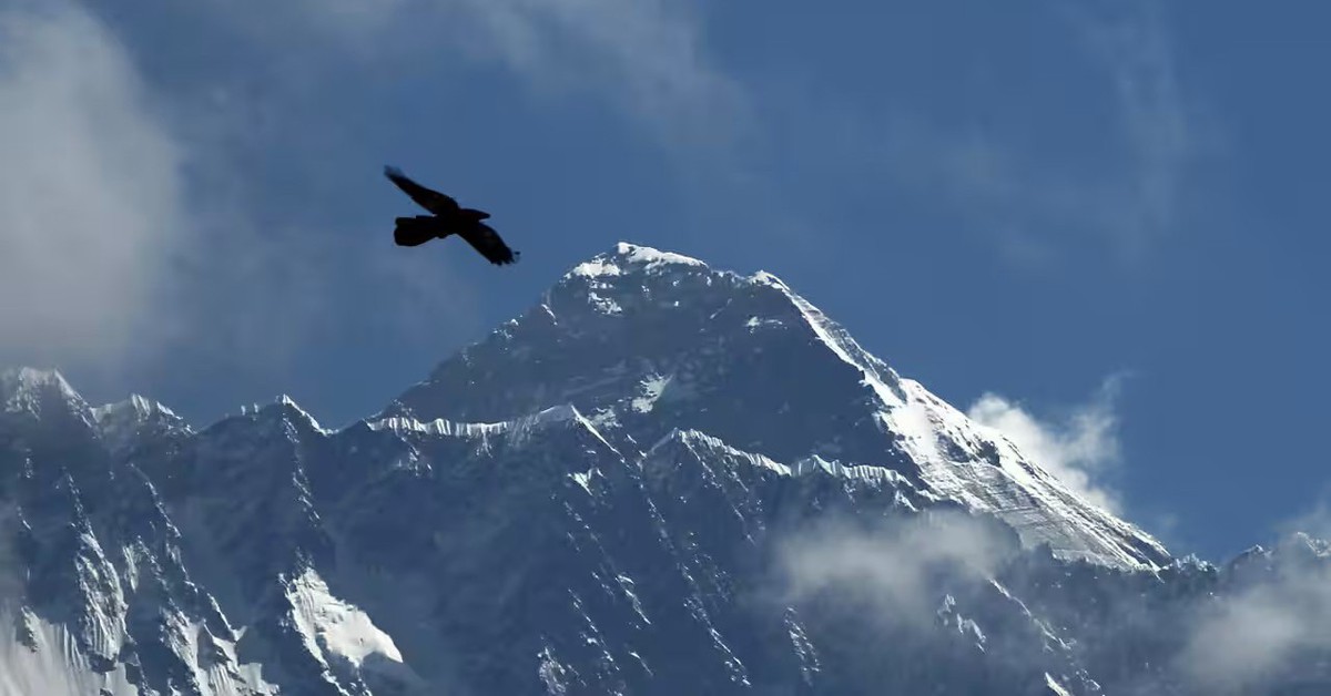 Nhà leo núi từng bị ung thư, vẫn phá kỷ lục tốc độ chinh phục Everest tồn tại hơn 20 năm