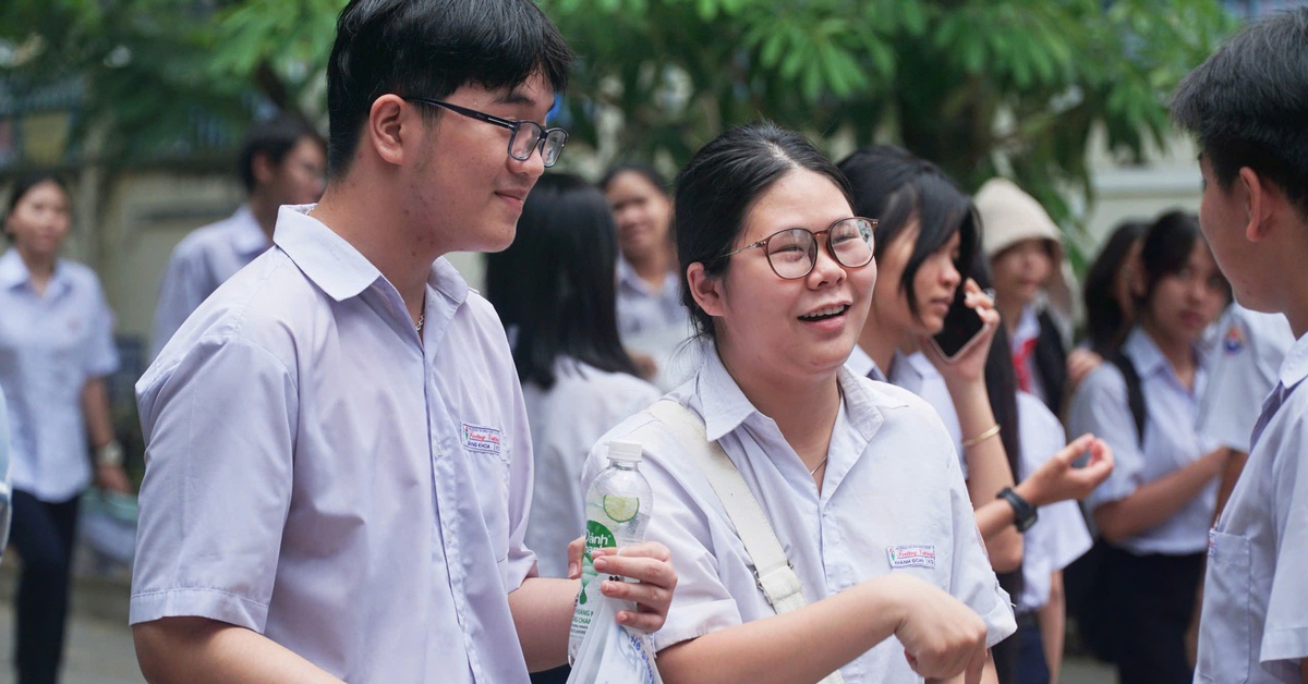 Đề thi văn lớp 10 Khánh Hòa: Làm sao để biết yêu mến danh lam thắng cảnh của quê hương