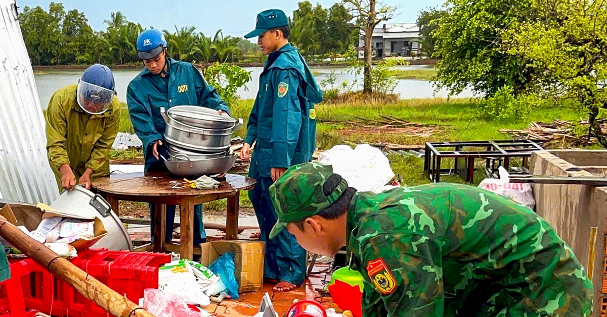 Lốc xoáy ở Cà Mau làm 5 căn nhà sập, 3 người bị thương