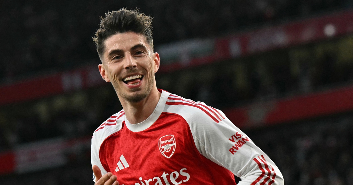 Chờ Arsenal hoàn tất lịch sử