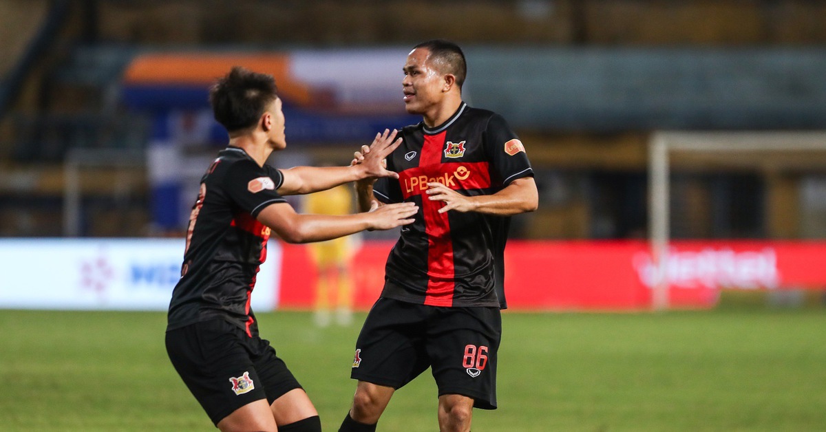 Thể Công Viettel - Ninh Bình (hiệp 2) 1-1: Quang Nho gỡ hòa
