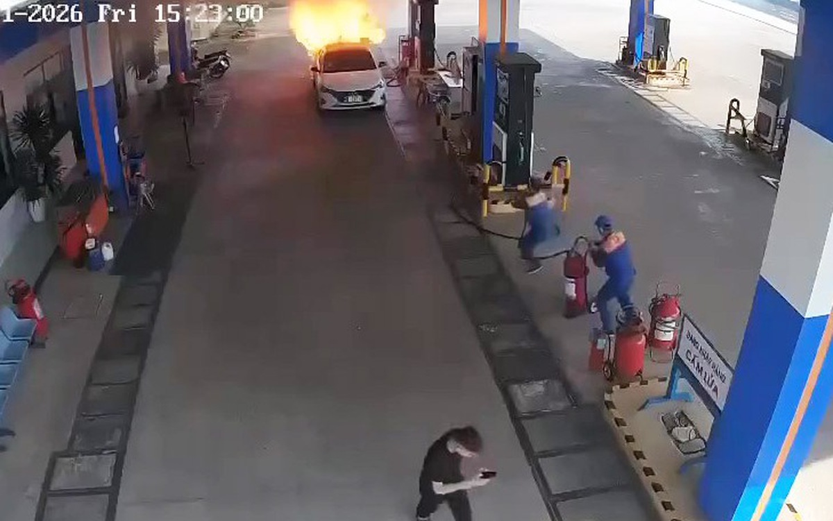 Vụ cháy xe ở cây xăng: Tài xế khai không mở cửa xe là do hoảng sợ quá!