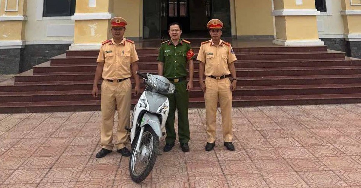 Vi phạm giao thông rồi bỏ chạy vào rừng, để lại chiếc xe bị trộm hơn 1 năm trước
