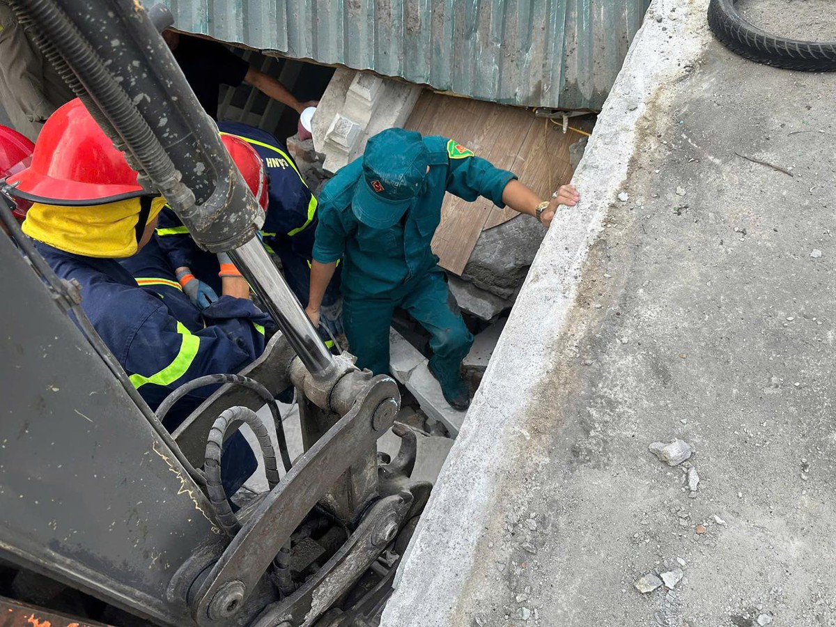 Vụ sập nhà làm 1 người chết, 2 người bị thương: Chủ nhà tự ý cải tạo, không xin phép