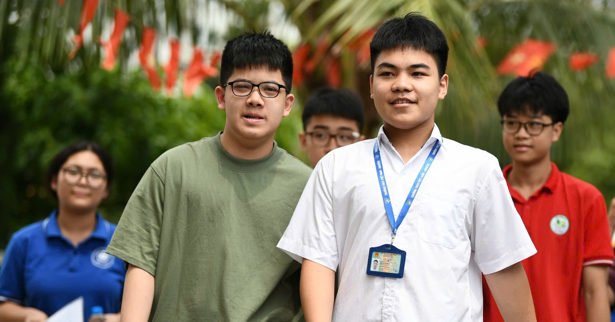 Đề thi tiếng Anh tuyển sinh lớp 10 Hà Nội: Thí sinh tự tin 'bỏ túi' điểm 8