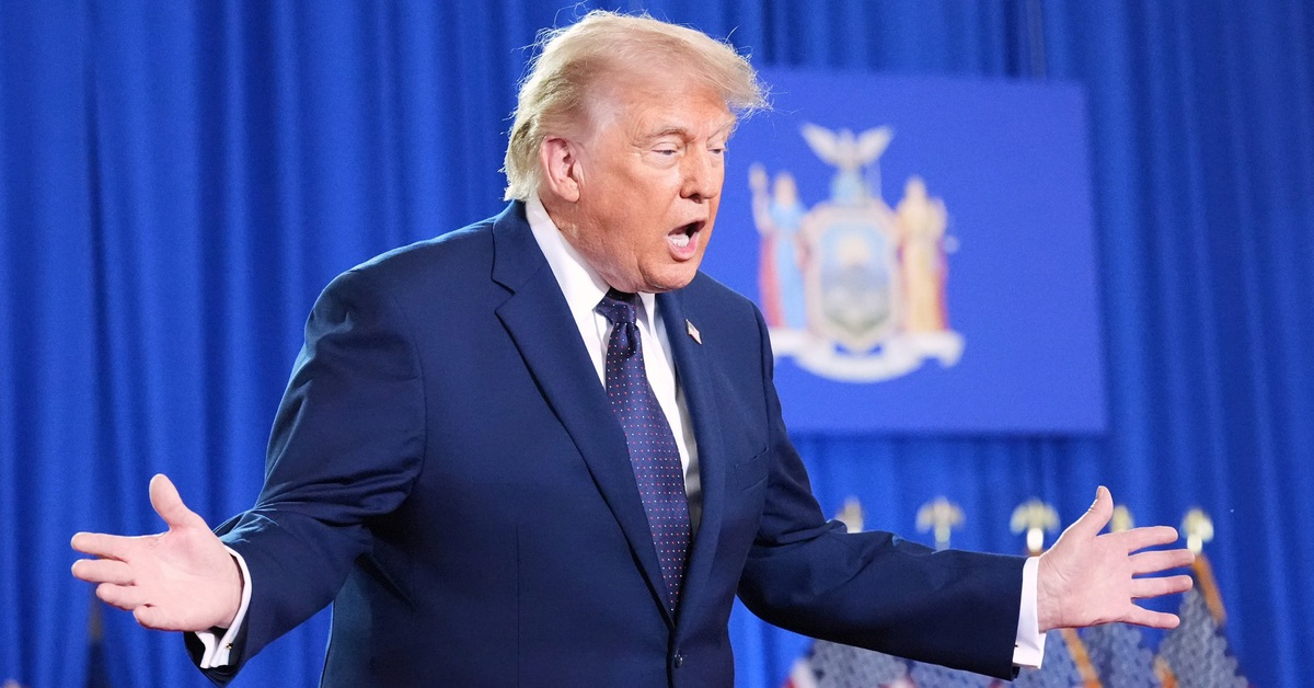 Quỹ bồi thường gần 2 tỉ USD của ông Trump bị đóng băng