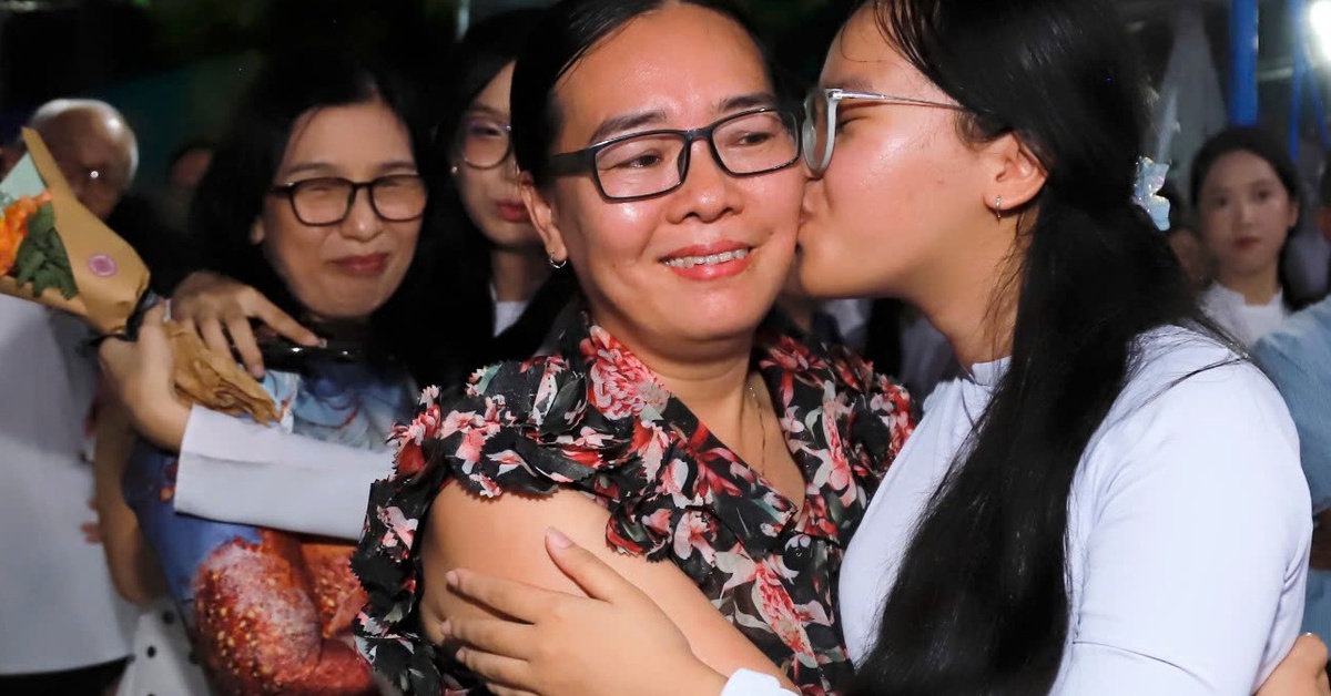 Lần đầu tiên làm chuyện ấy trong lễ trưởng thành