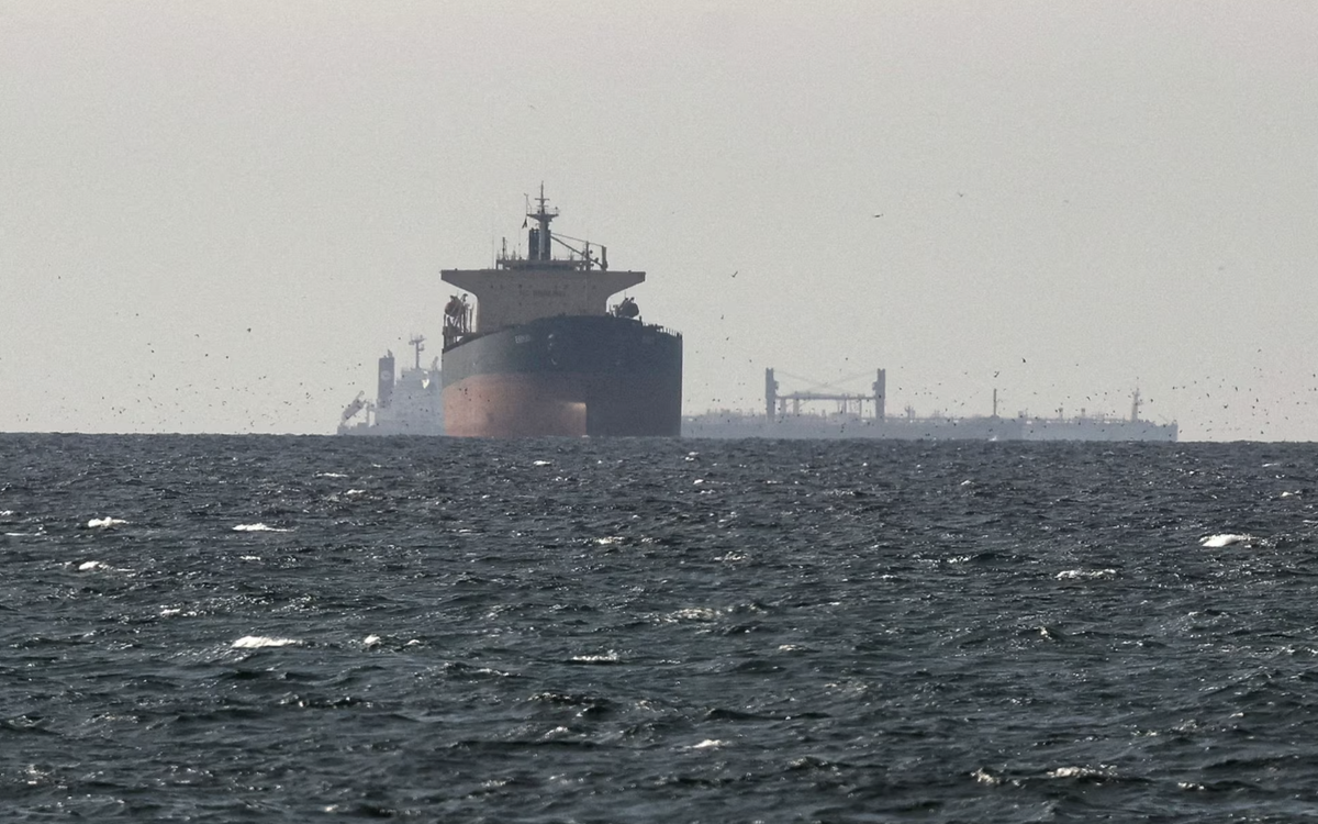 Iran nói quyết thực thi quyền kiểm soát eo biển Hormuz, dọa đáp trả nếu tàu không tuân thủ