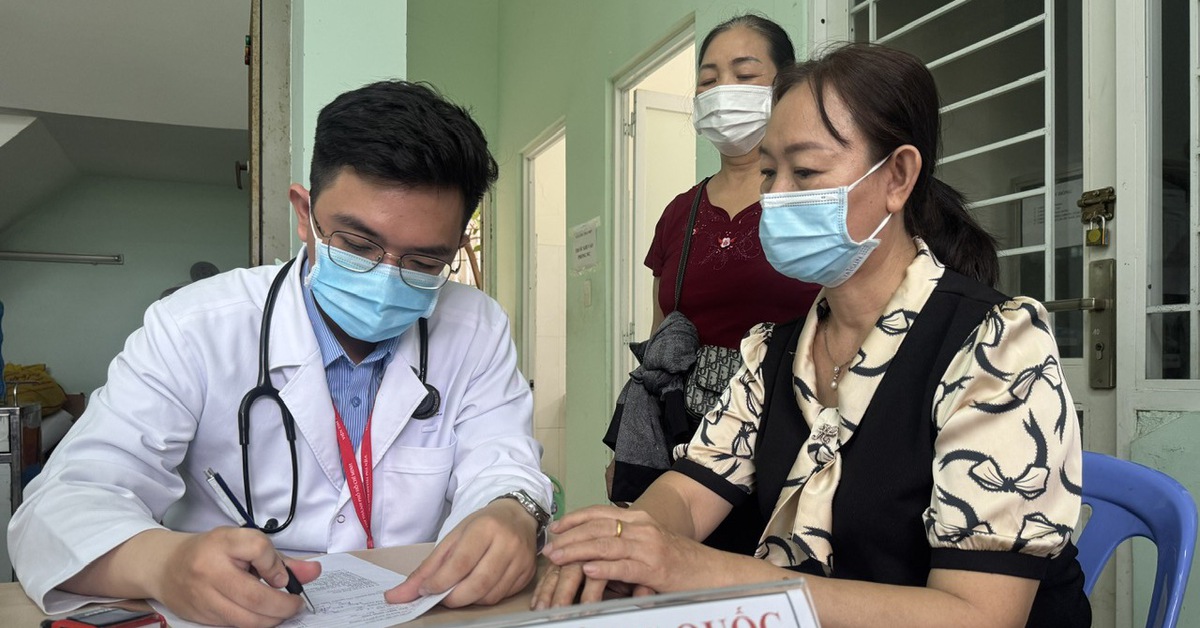 Người tạm trú tại TP.HCM có được khám sức khỏe định kỳ miễn phí?