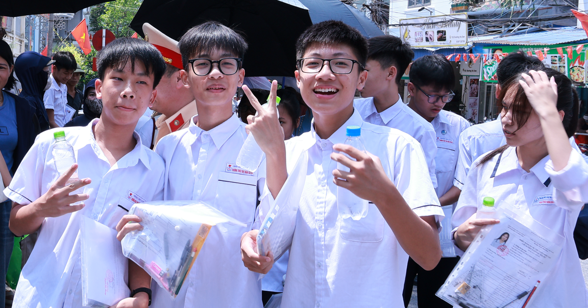 Kết thúc môn thi đầu tiên kỳ thi vào lớp 10 ở Hải Phòng, thí sinh đánh giá đề vừa sức