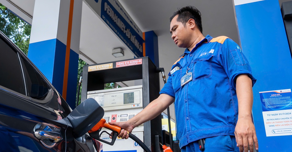 Trước ngày xăng E10 'phủ sóng': Khách lựa chọn xăng sinh học tăng dần