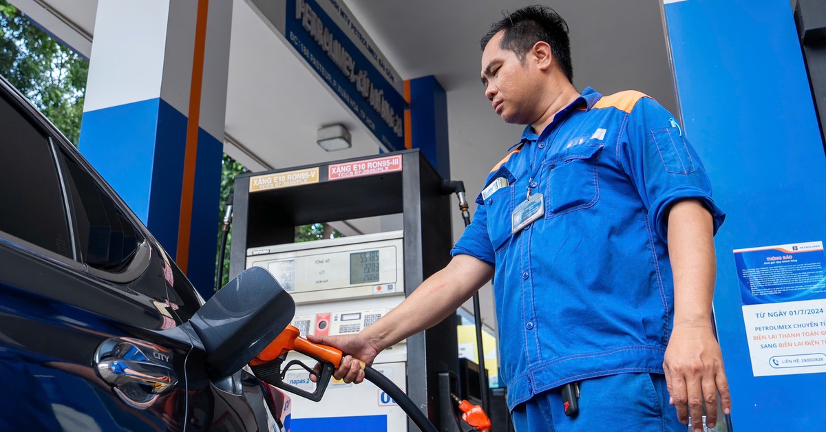 Trước ngày xăng E10 "phủ sóng": Khách lựa chọn xăng sinh học tăng dần