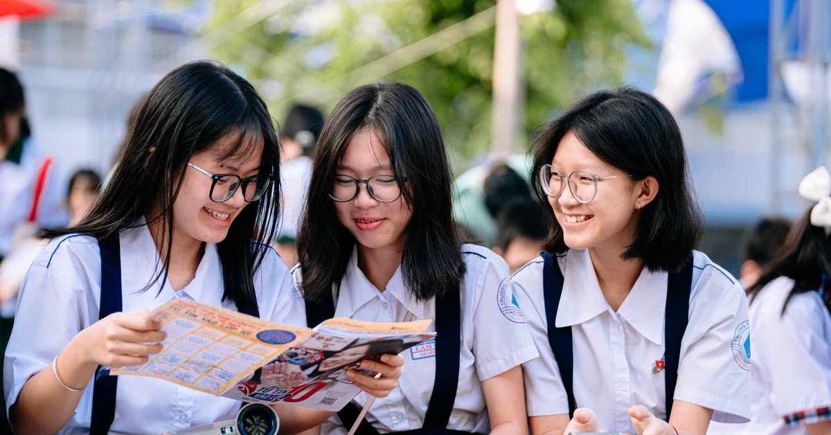 Tỉ lệ chọi vào lớp 10 ở TP.HCM: Nhiều trường 1 'chọi' 2
