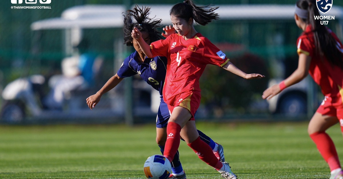 U17 nữ Việt Nam - U17 Trung Quốc (hiệp 1) 0-0: Thử thách khó