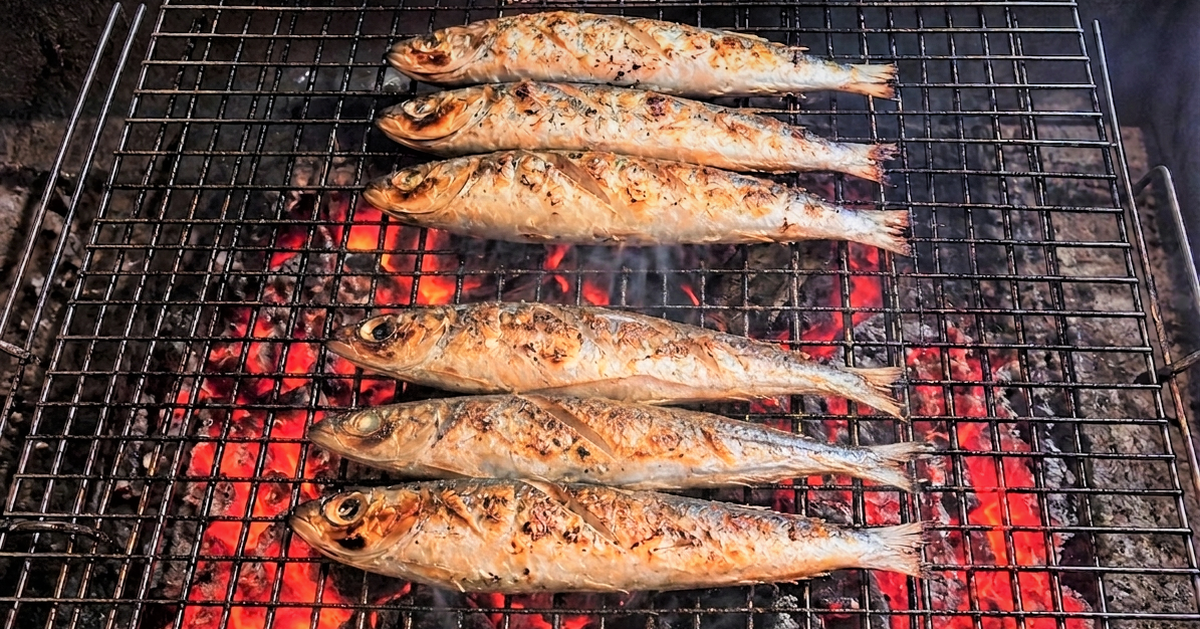 Về ghềnh đá Bàn Than ăn cá chuồn nướng than
