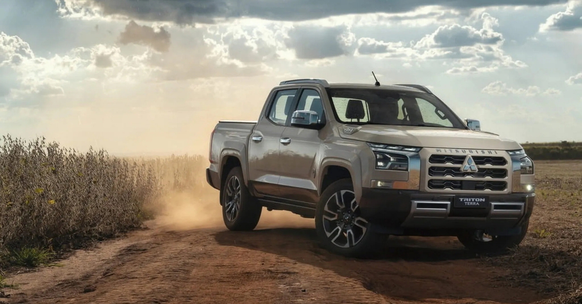 Mitsubishi Triton thêm bản 'nông dân đại gia': Nội thất da, chỉ có 300 chiếc, phiên bản giá cao nhất