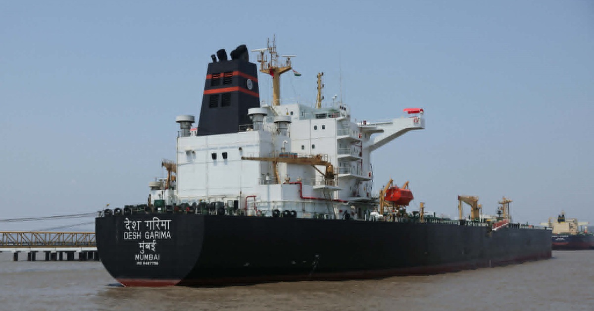 Mỹ hộ tống tàu qua eo biển Hormuz, Iran đáp trả