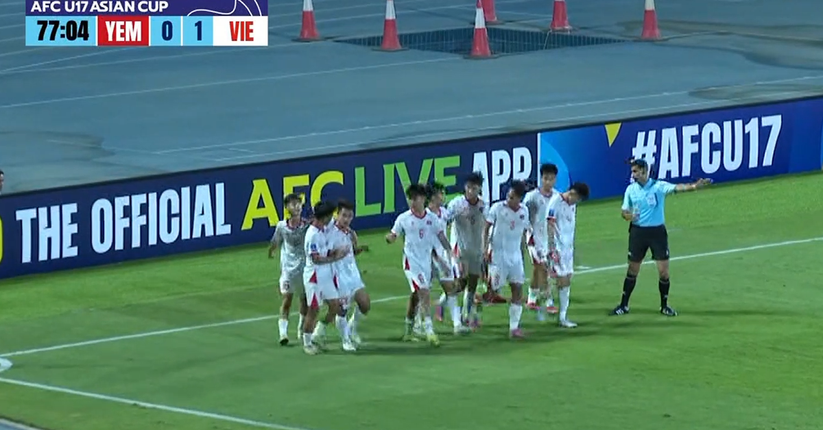 Đường chuyền xé toạc hàng phòng ngự Yemen của U17 Việt Nam