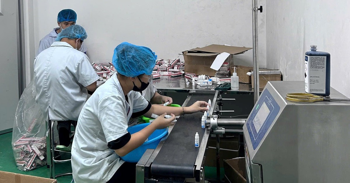 Khởi tố giám đốc sản xuất 'dung dịch vệ sinh phụ nữ trầu không bạc hà' giả