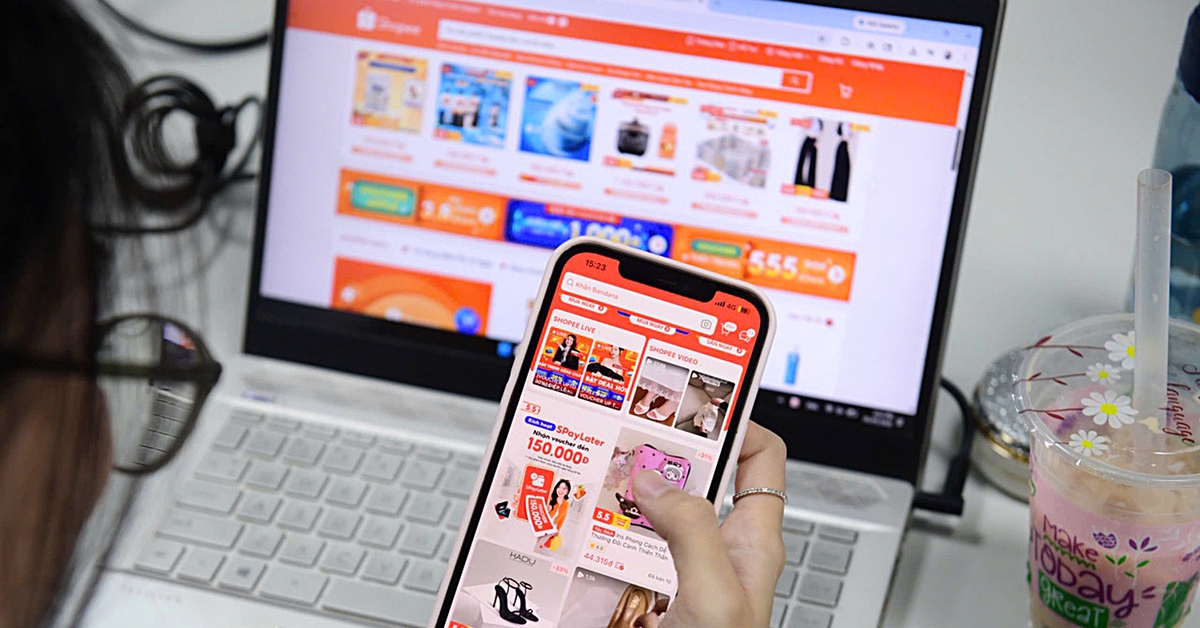 Người trẻ đua săn sale ngày đôi 5-5, chốt đơn xuyên đêm