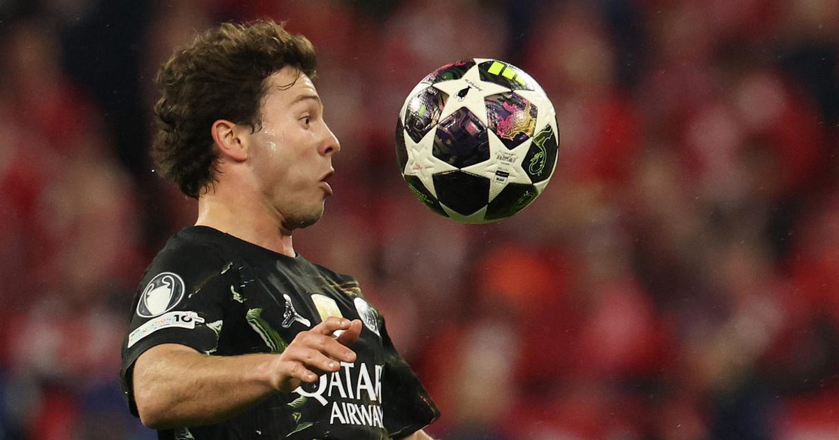 Vì sao PSG thoát án phạt trong cả 2 lần để bóng chạm tay?