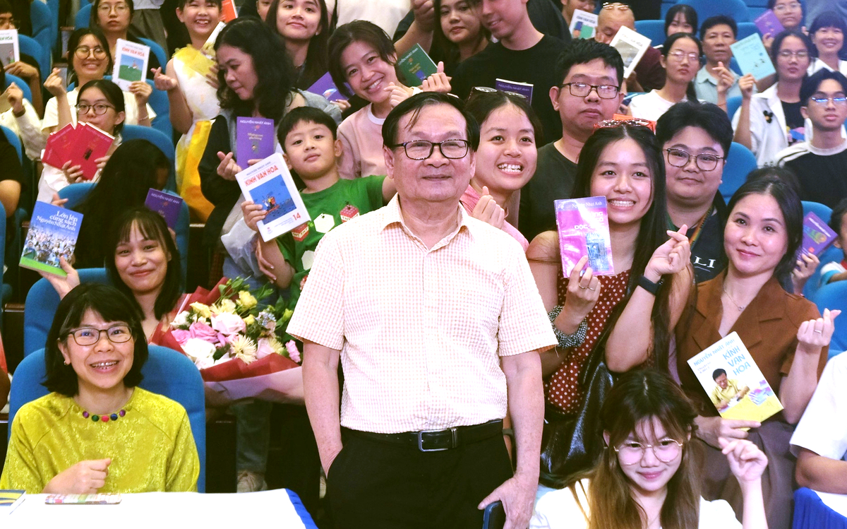Sắp có ‘Kính vạn hoa’ truyện tranh?