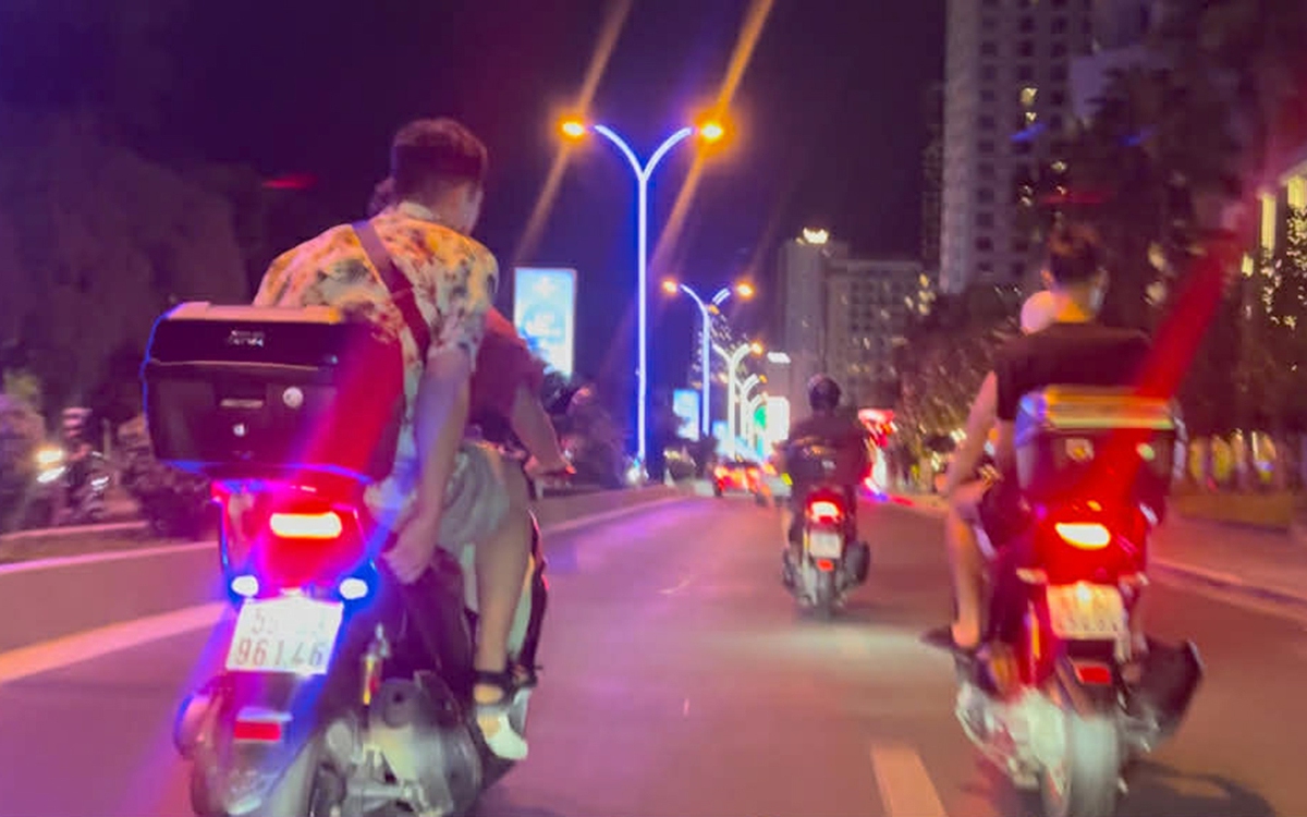 Làm sao kiểm tra bằng lái của du khách nước ngoài?