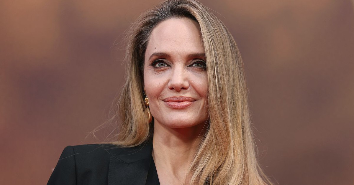 Angelina Jolie bán biệt thự cổ 30 triệu USD ở Los Angeles