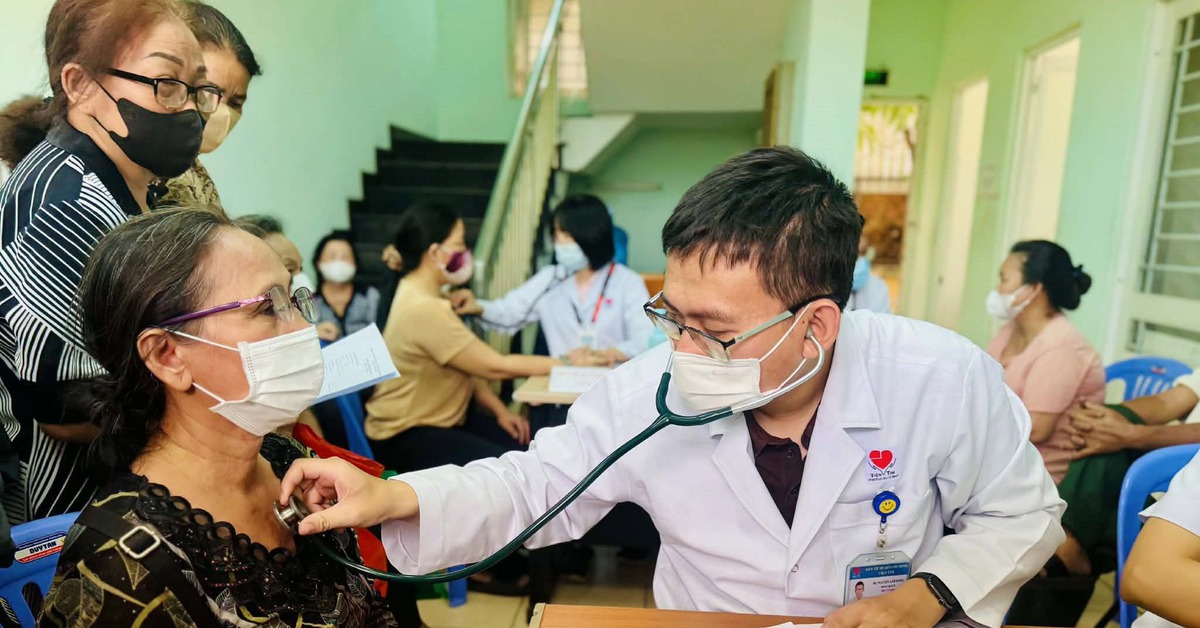 Bộ Y tế đề xuất 6 mức phụ cấp ưu đãi theo nghề với nhân viên y tế: Cao nhất 100%