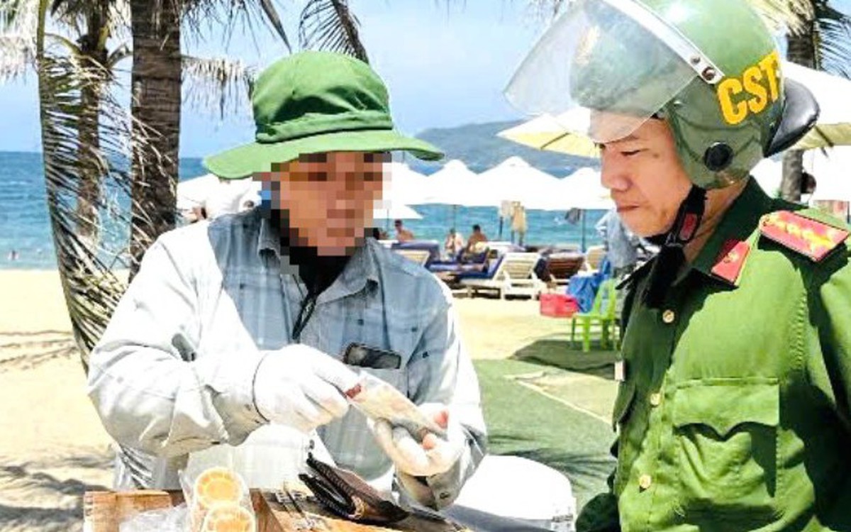 Người bị du khách Thái Lan tố bán kem giá cao nhận phạt 3 lỗi