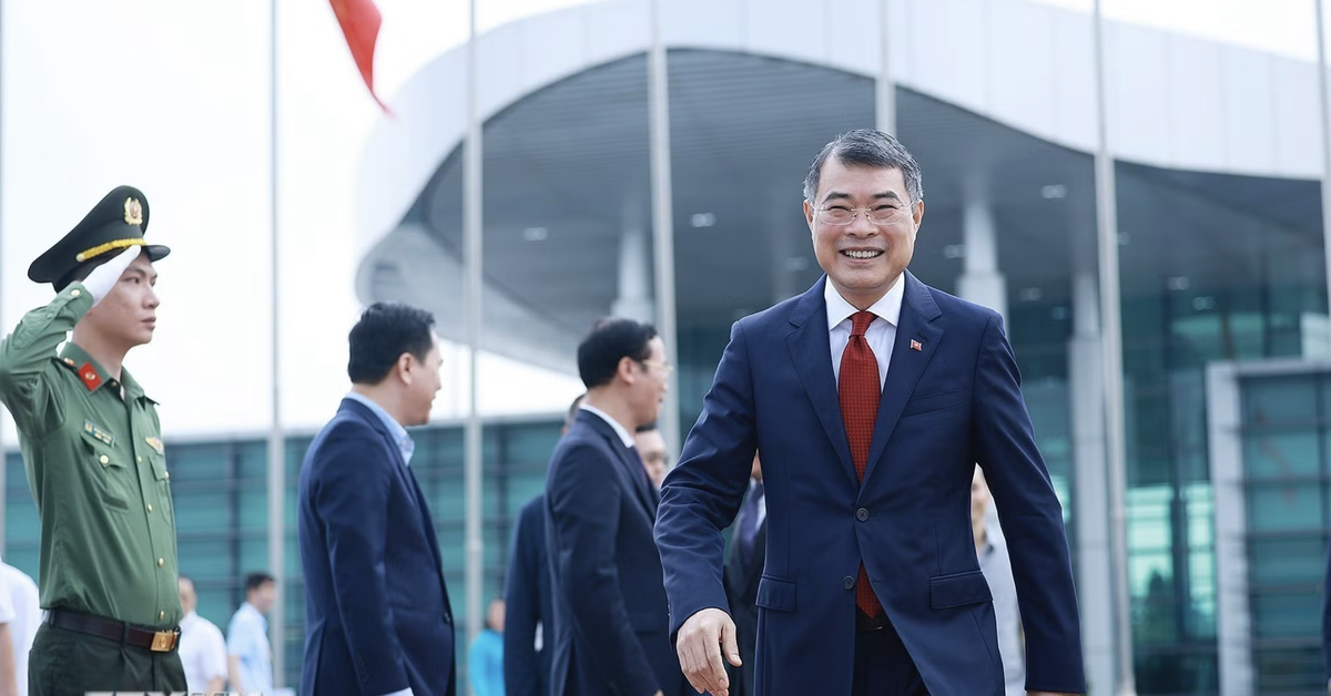 Thủ tướng Lê Minh Hưng lên đường dự Hội nghị Cấp cao ASEAN tại Philippines