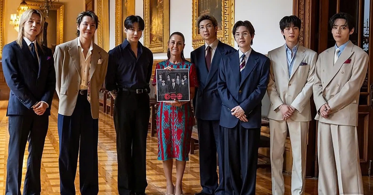 Hơn 50.000 người đổ về Cung điện Quốc gia Mexico chỉ để gặp BTS