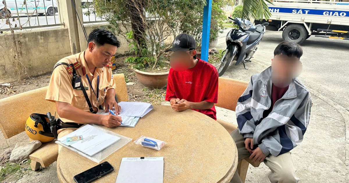 Tịch thu xe máy, xử phạt nam thanh niên 12 triệu đồng vì lạng lách, đánh võng ở phường Thuận Giao