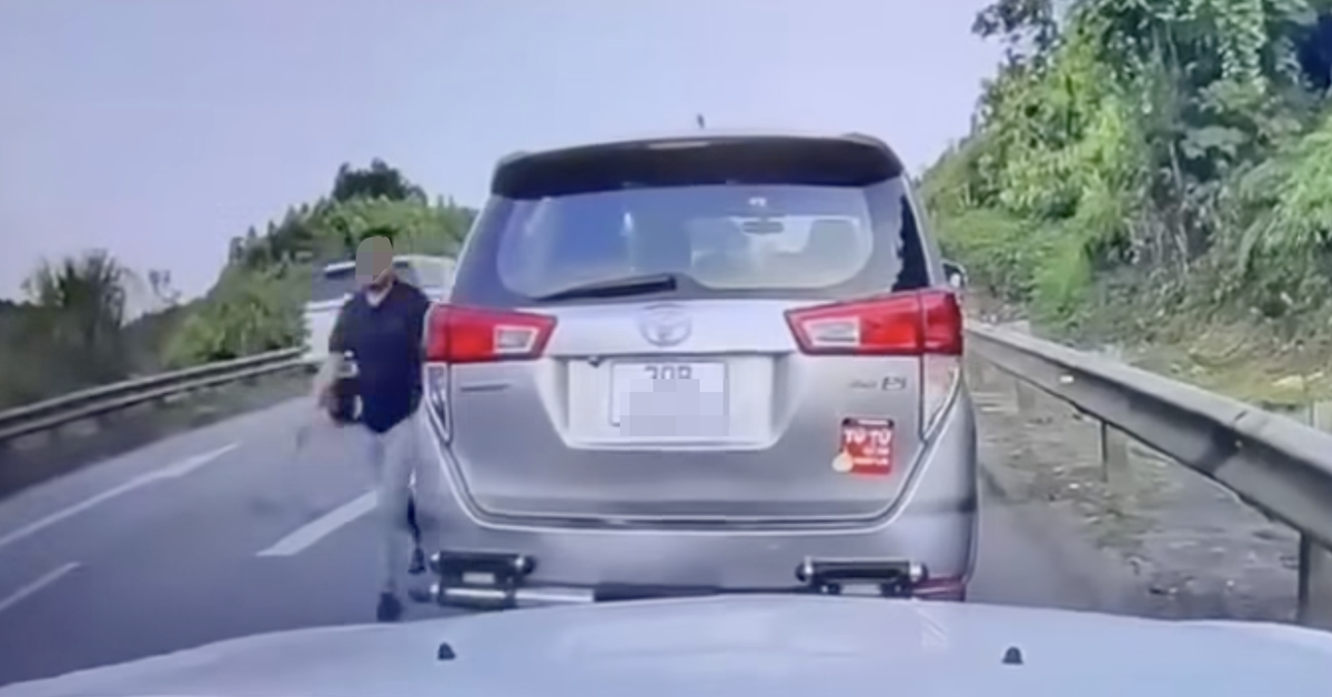 Chặn ô tô khác trên cao tốc để chửi bới, tài xế khai vì 'xe phía trước không cho vượt'