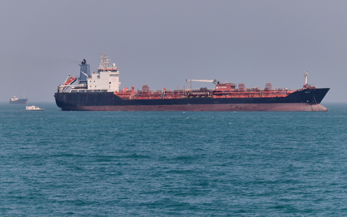 Trung Đông sáng 9-5: Iran ví eo biển Hormuz quý như bom nguyên tử; Mỹ - Iran sắp nối lại đàm phán