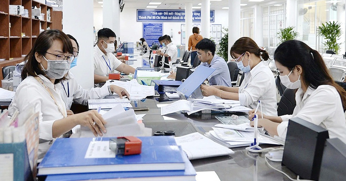 Thủ tướng: Triệt để phân công, điều động cấp phó vượt quy định ở tỉnh về xã