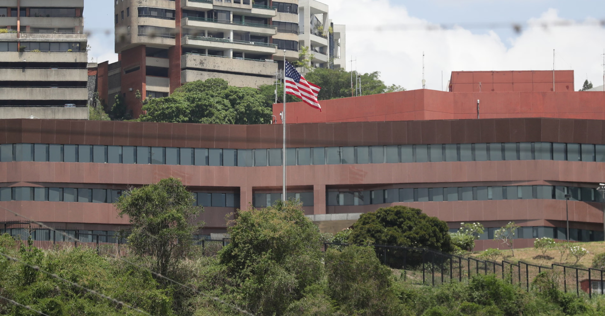Mỹ khoe đã chuyển uranium của Venezuela về Mỹ an toàn