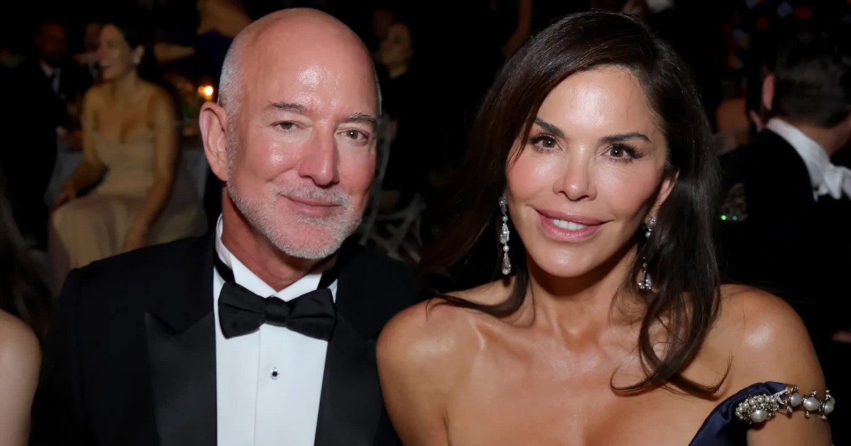 Thực hư việc tỉ phú Jeff Bezos bán siêu du thuyền giá 500 triệu USD