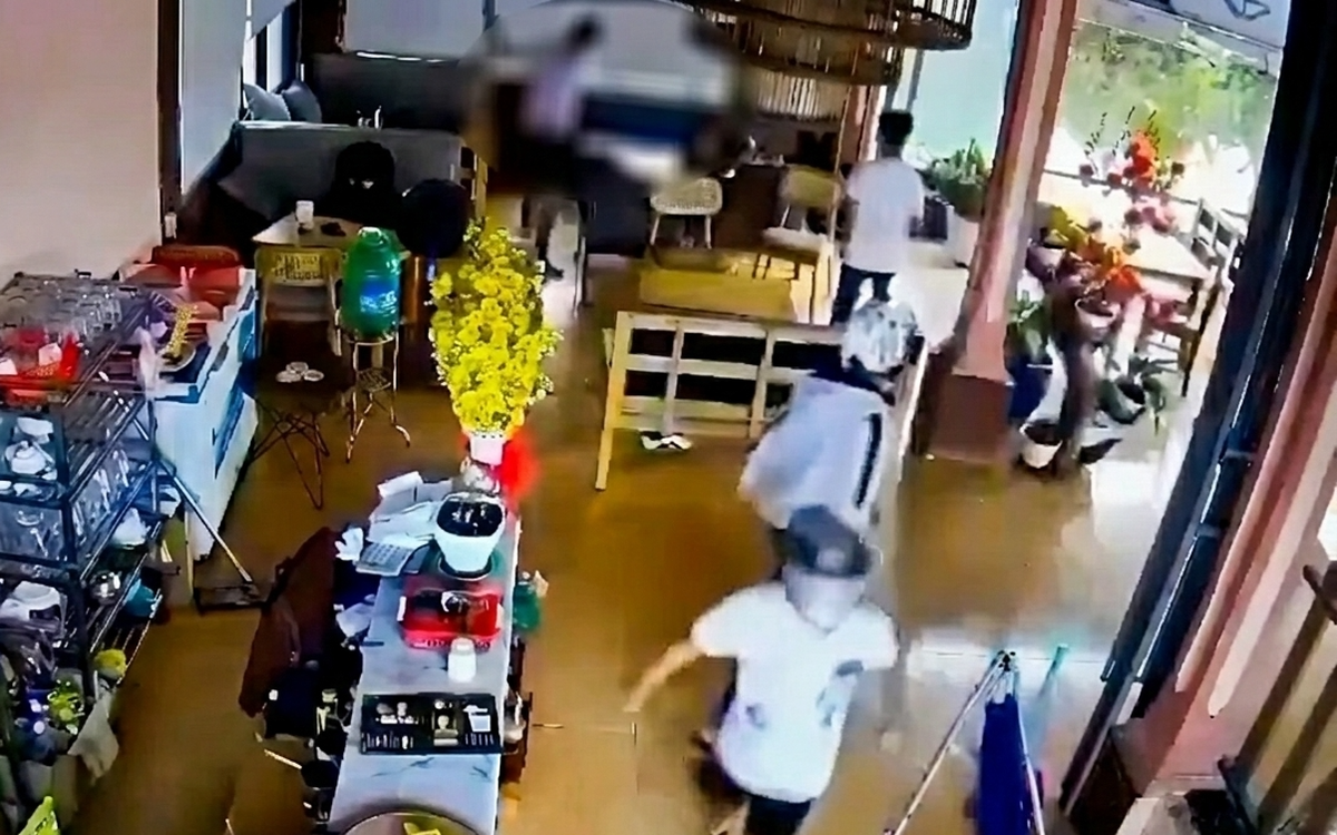 Triệu tập 11 người liên quan vụ thiếu niên bị chém tử vong ở quán cà phê