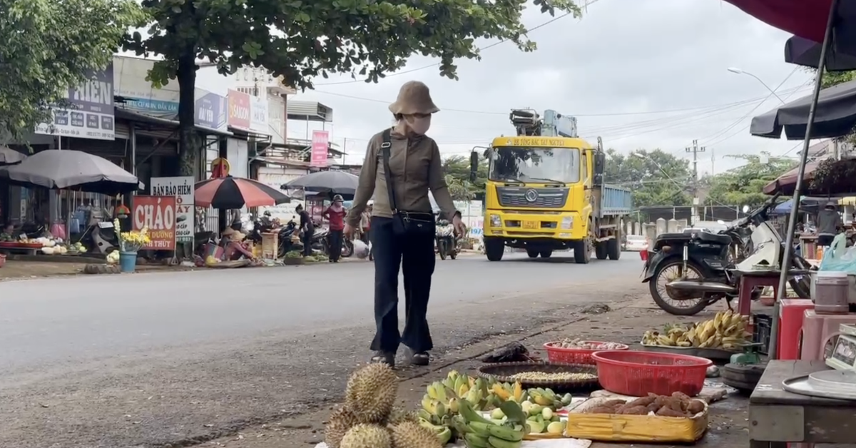 Muốn dẹp ‘chợ chồm hổm’, phải diệt thói quen mua bán tùy tiện