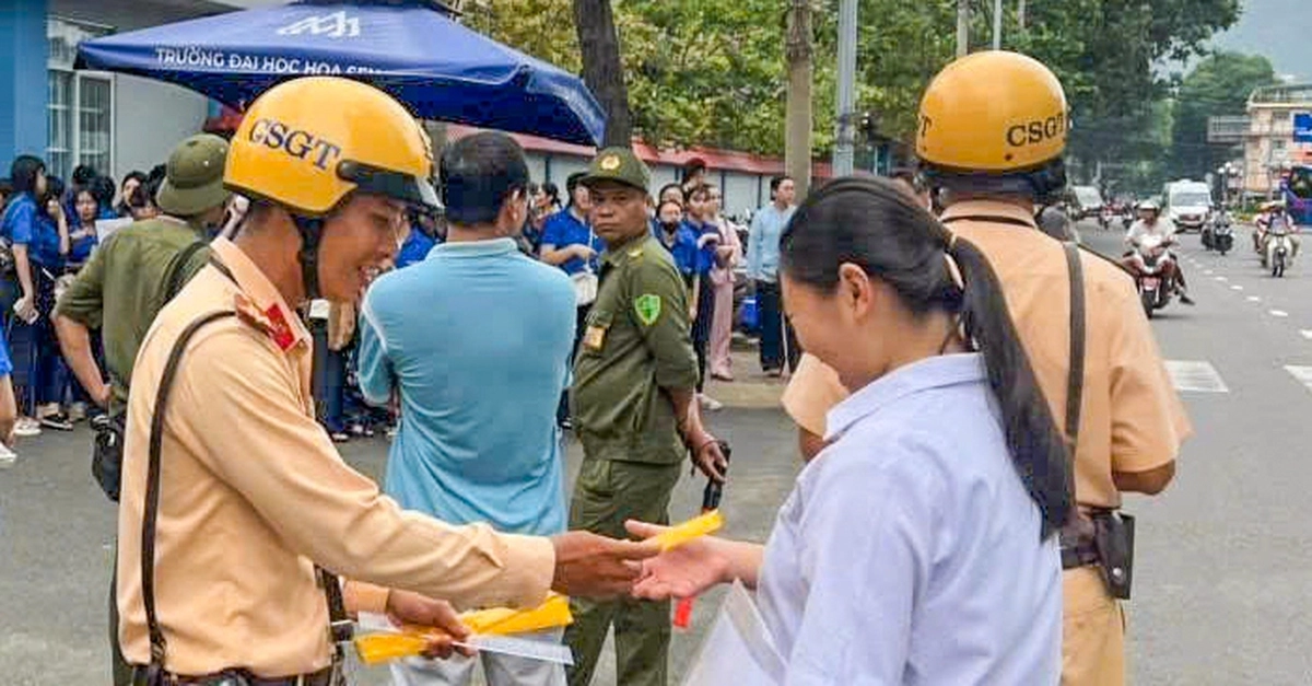 CSGT TP.HCM đảm bảo giao thông, phục vụ kỳ thi tuyển sinh lớp 10 năm học 2026-2027