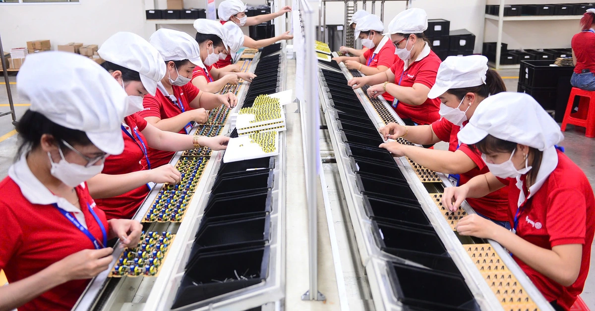Kinh tế TP.HCM 5 tháng đầu năm: Công nghiệp, thương mại bứt phá, giải ngân vốn đầu tư công mới 16%