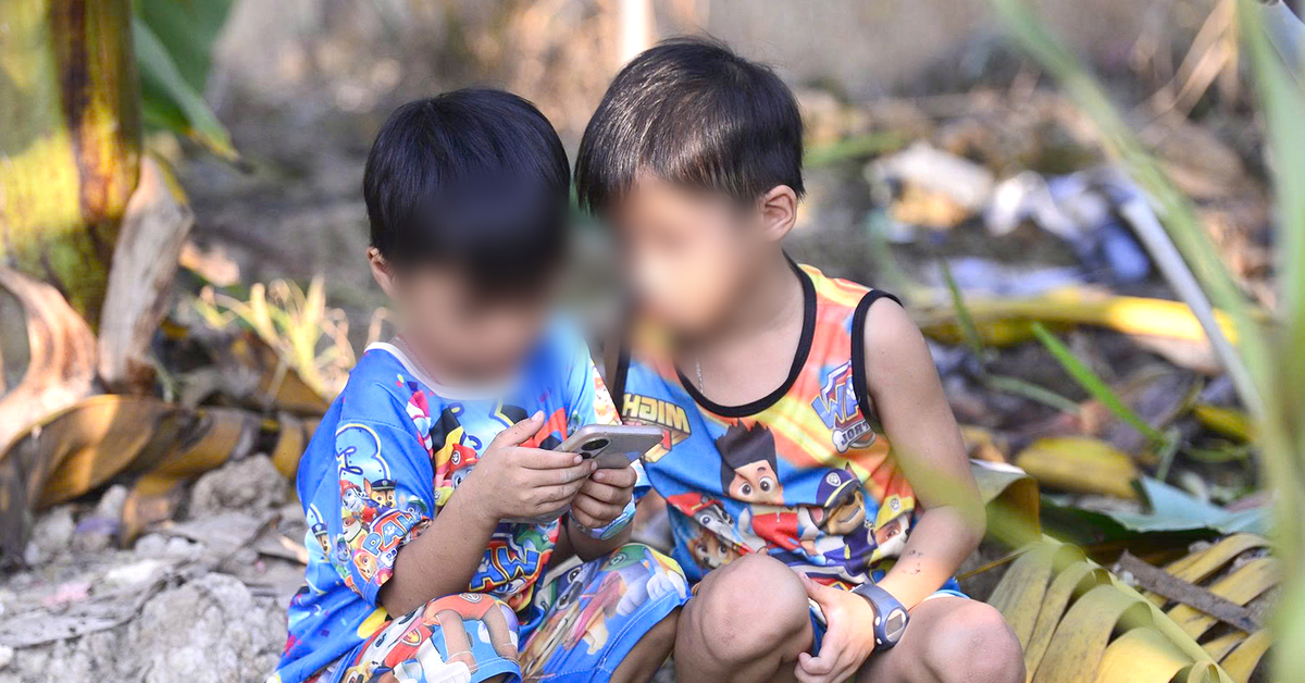 Không thể giao trẻ em cho mạng xã hội: Khi trẻ lớn lên ‘chín ép’