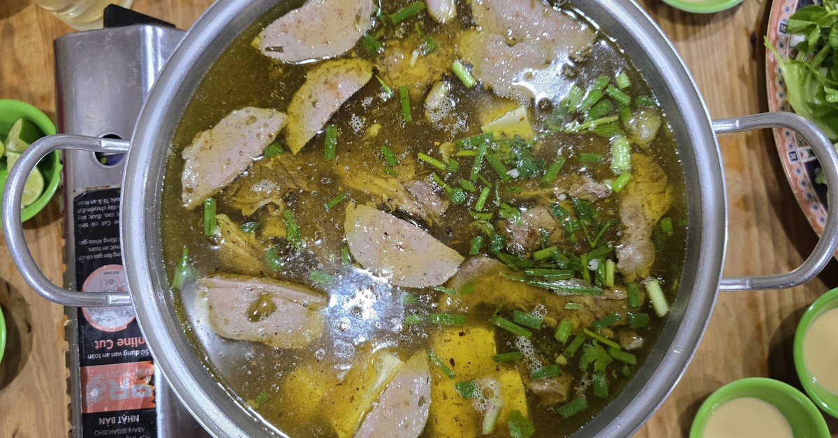 Lạc lối lẩu bò Ba Toa ở Đà Lạt bên dòng suối Cam Ly