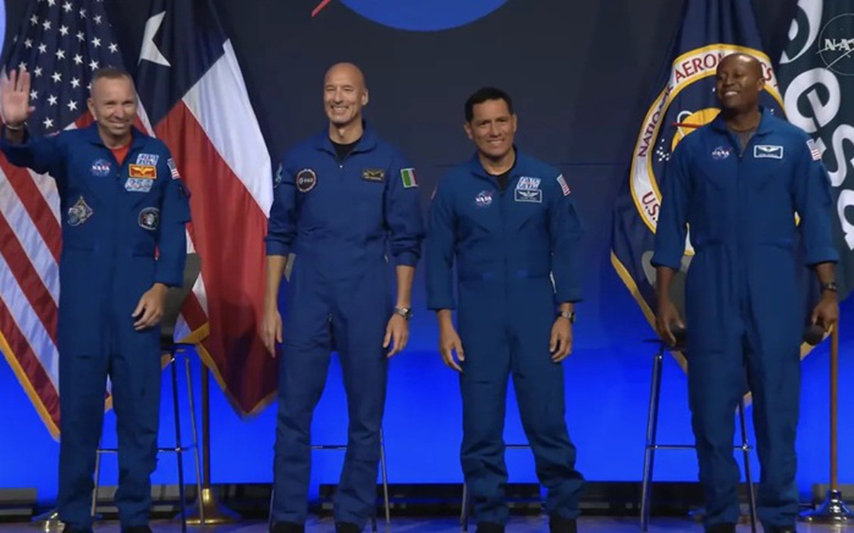 NASA công bố phi hành đoàn Artemis III