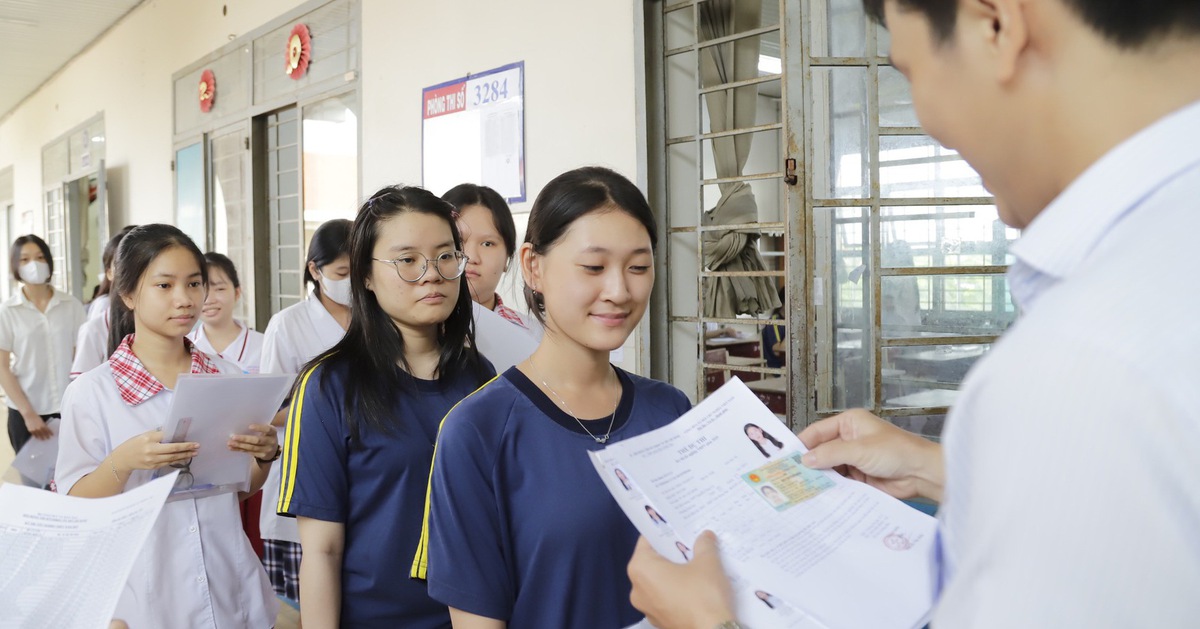 Bộ Y tế yêu cầu hỗ trợ, xác nhận kịp thời thí sinh bị bệnh, tai nạn trong kỳ thi THPT