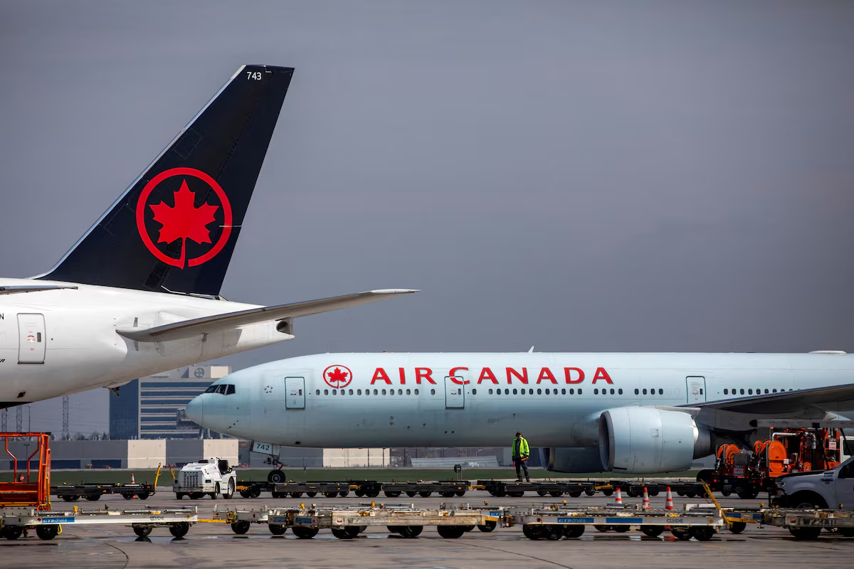Phi công Canada lái 900 chuyến bay suốt 16 năm dù không có g