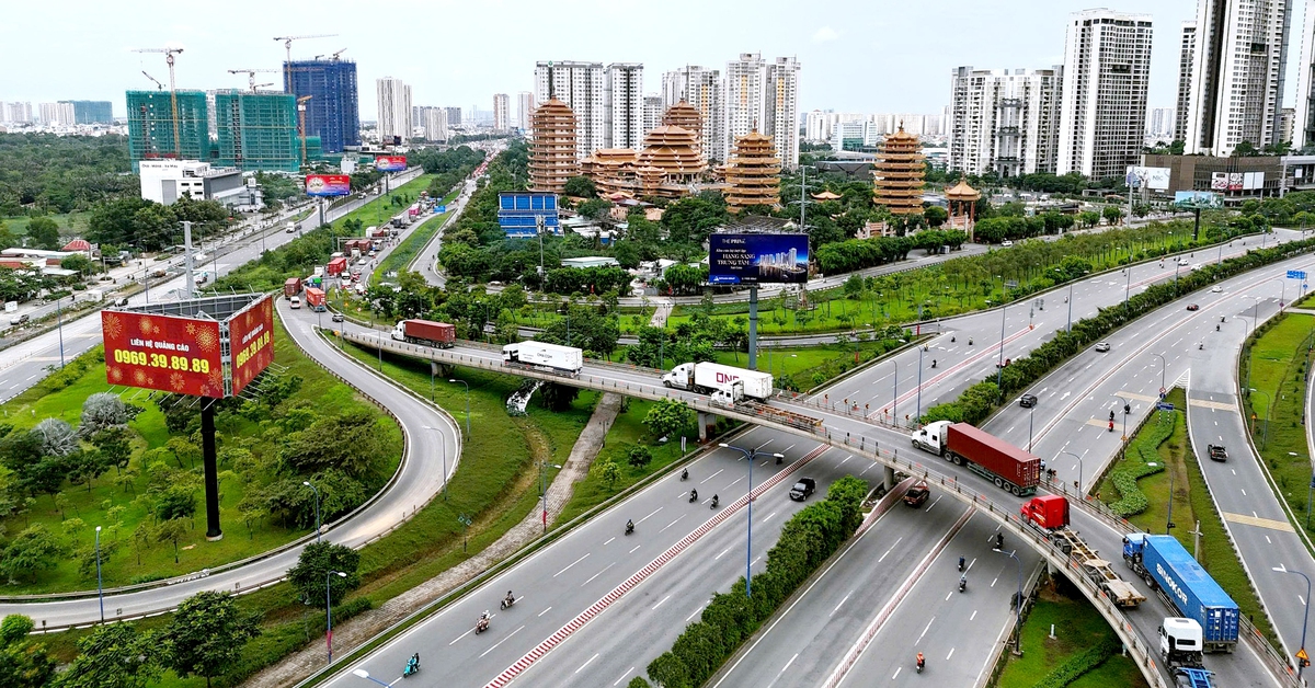 Vì sao nút giao Cát Lái và Nguyễn Văn Linh - Nguyễn Lương Bằng có nơi thiếu sáng ban đêm?