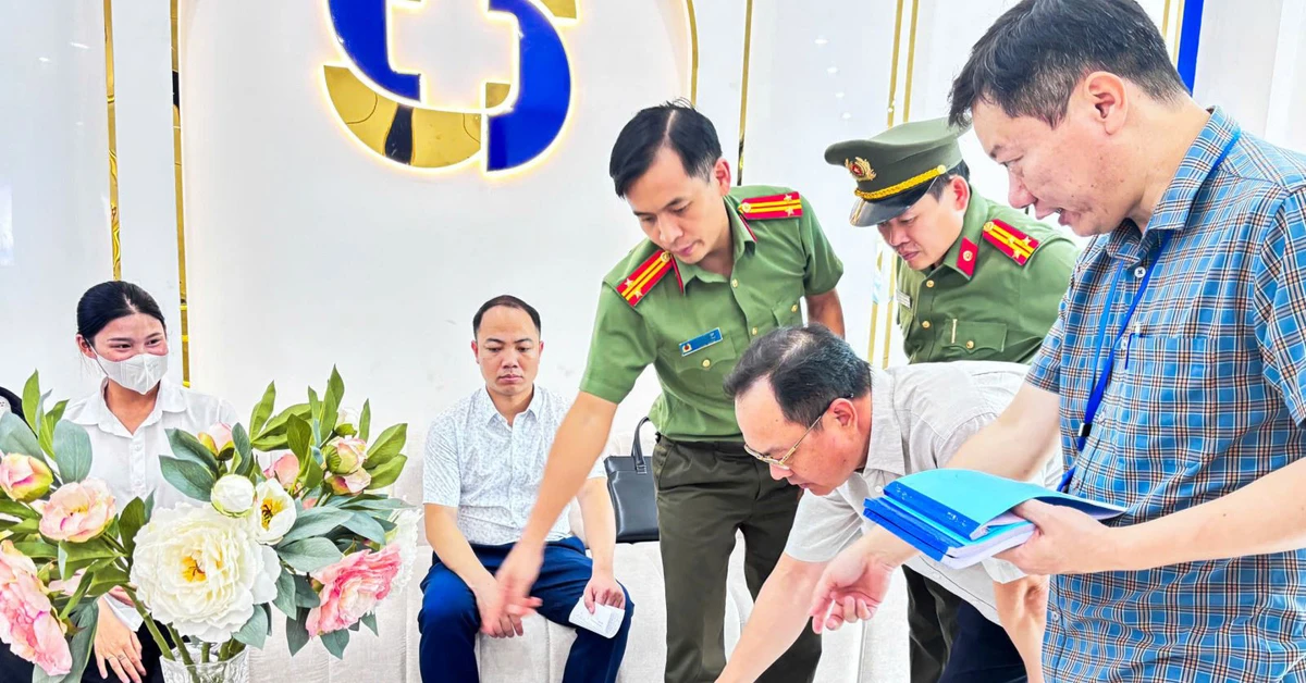 12 người giả bác sĩ lừa khách hàng: Có người mới học hết lớp 9, làm shipper vẫn tham gia 'điều trị'