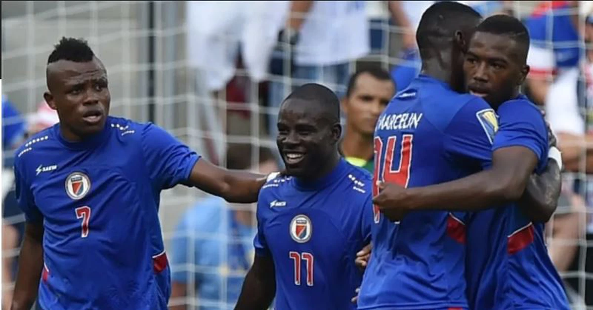 Đội tuyển Haiti phải đổi áo đấu World Cup vì thiết kế liên quan đến 'chiến tranh'